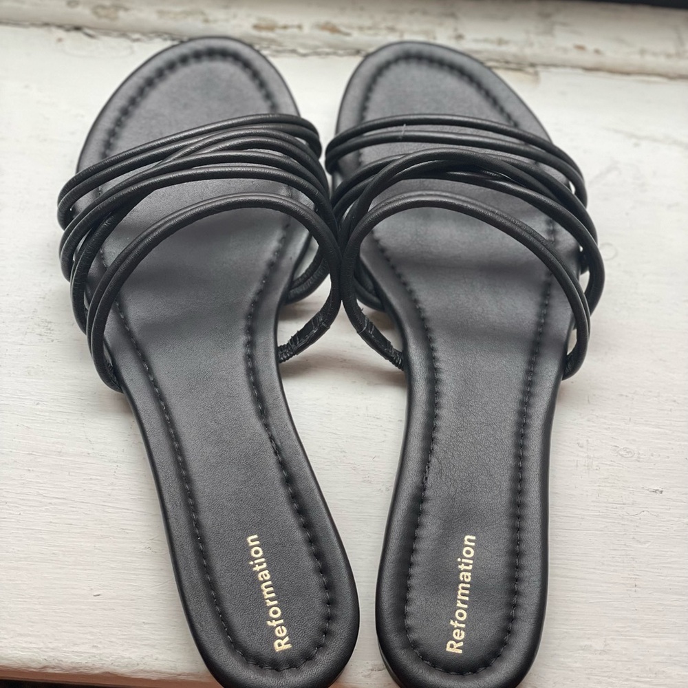 Reformation Layla Tubular Black Leather Sandal Size 9.5